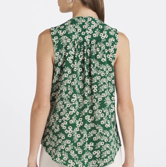 🌸 Monday Fun Angie Pleated Blouse Size S NWT STITCH FIX - Picture 7 of 10